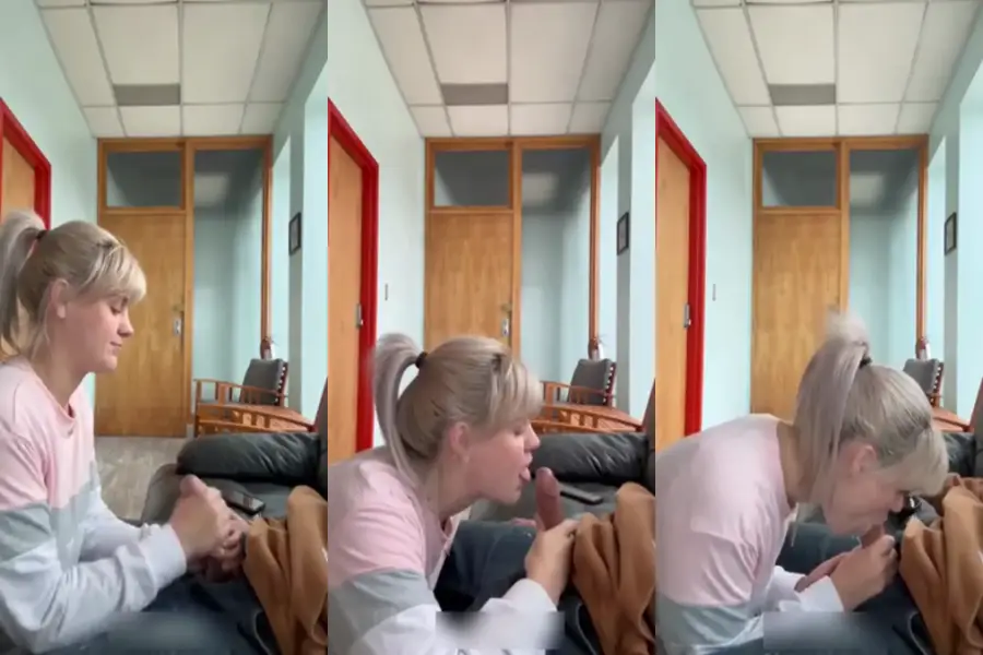 Cheating married milf sucking her boss at her balcony thumbnail