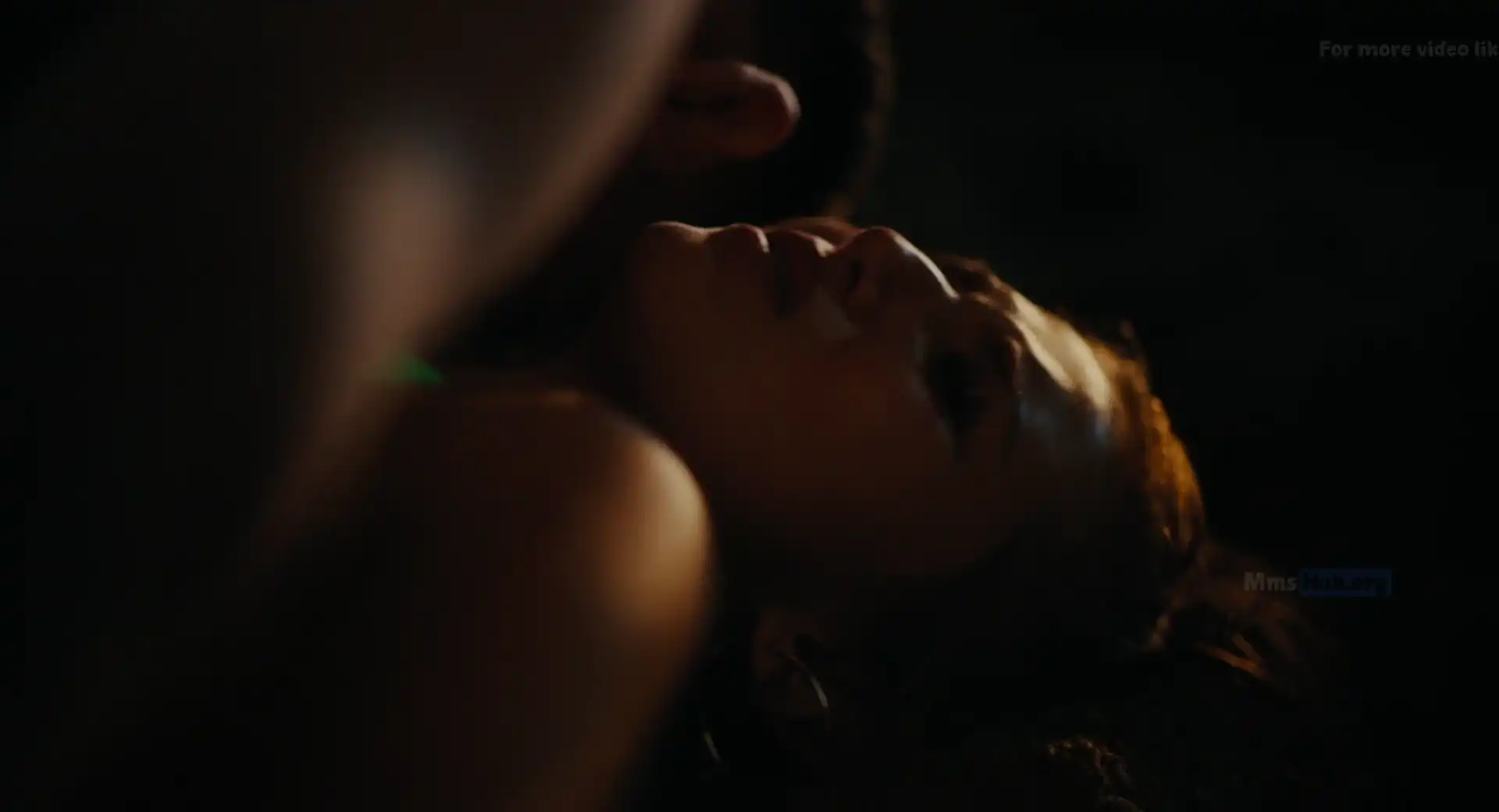 Mia McKenna Bruce Beach kissing sex scene from How to have a sex movie thumbnail