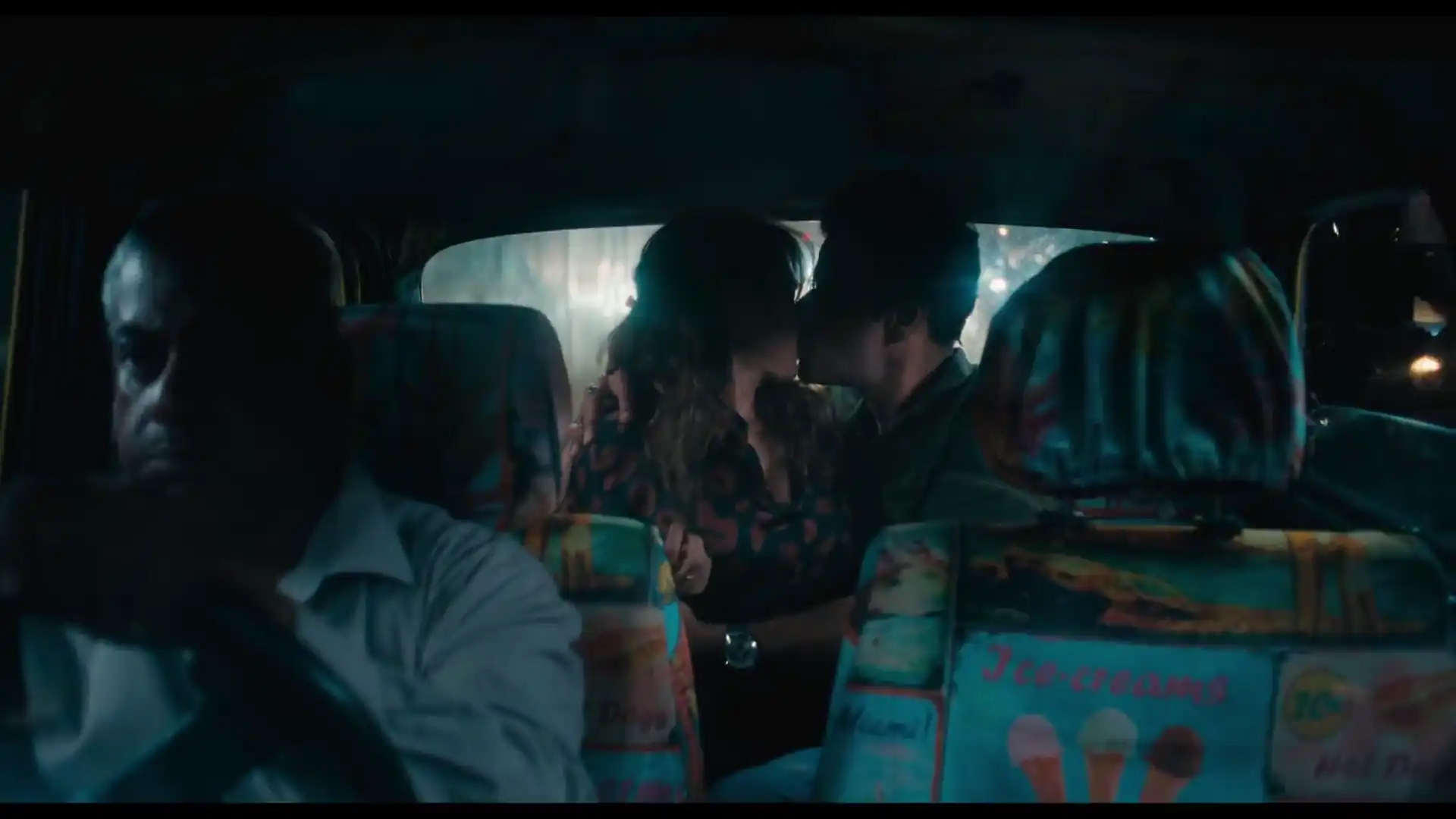 Rituparna Sen hot makeout sex scene with manoj from Despatch thumbnail