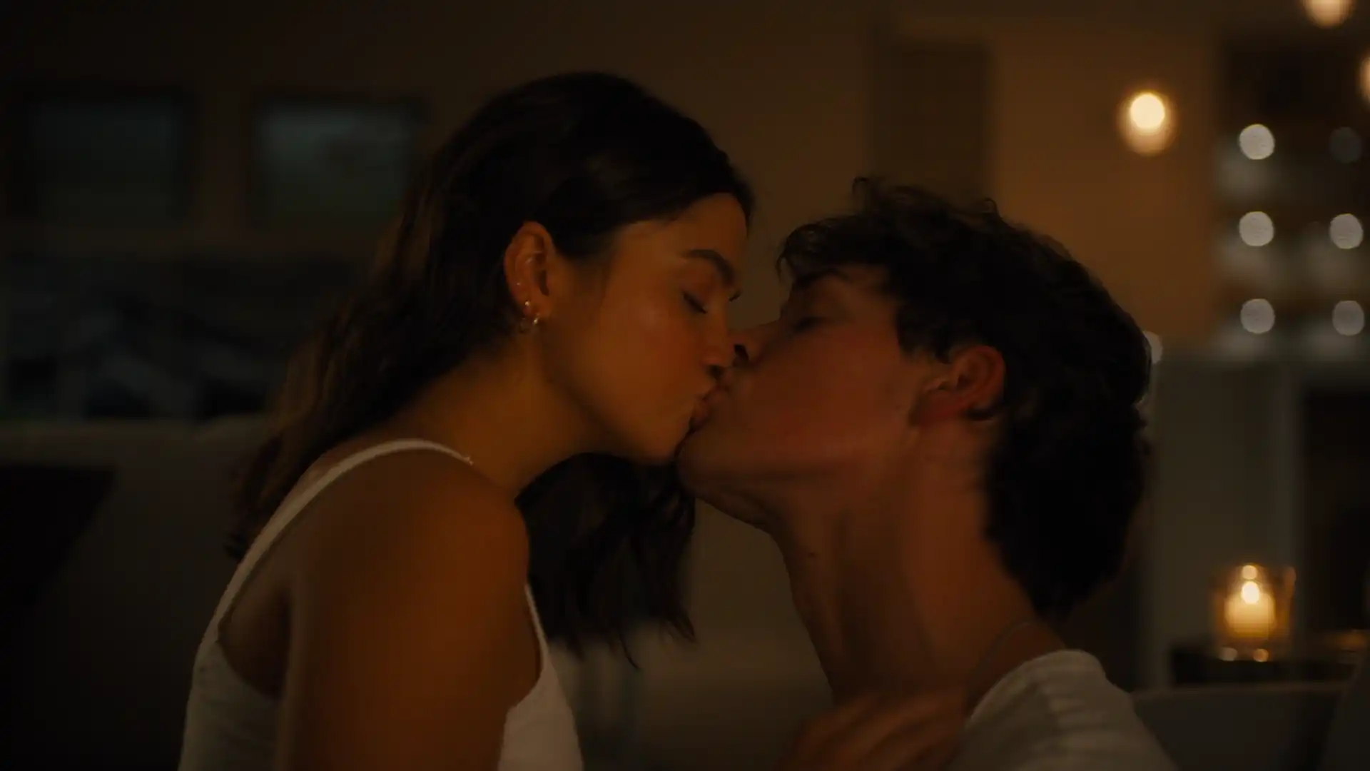 Siena Agudong hot kiss scene from Sidelined The QB And Me 2024 part2 thumbnail